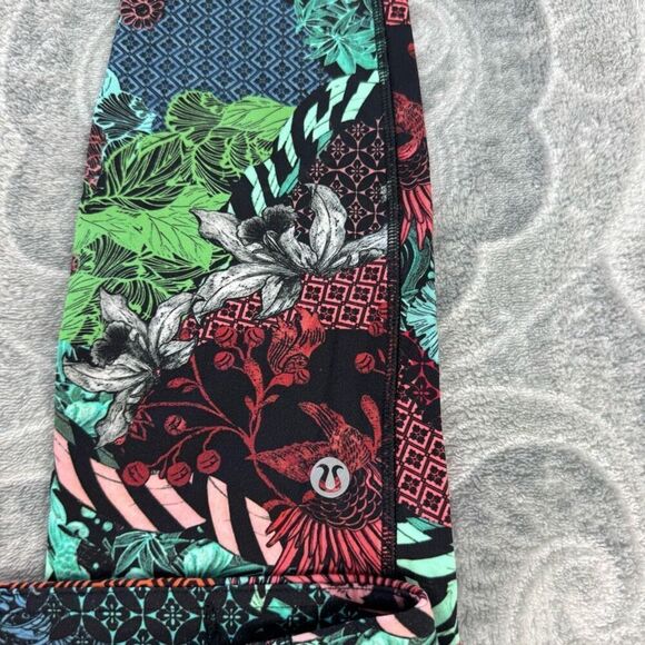 Womens Lululemon Speed Up Tight - Picture 4 of 5